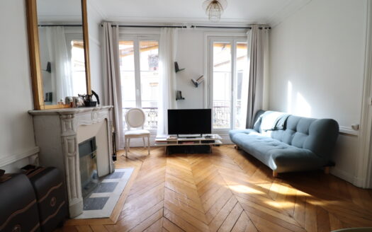 CHARMANT appartement RÉNOVÉ à deux pas de l’avenue des Ternes – place saint Ferdinand :