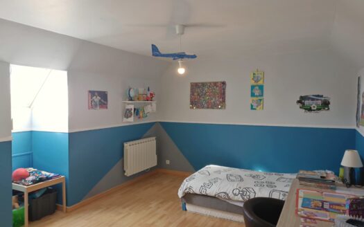 Pavillon, 138m2, 4 chambres, véranda, garage et jardin