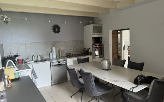 Maison spacieuse 196M2 avec grand terrain – IDEALE POUR UNE FAMILLE