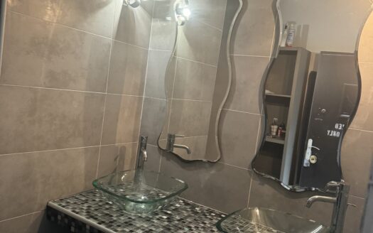 Maison spacieuse 196M2 avec grand terrain – IDEALE POUR UNE FAMILLE