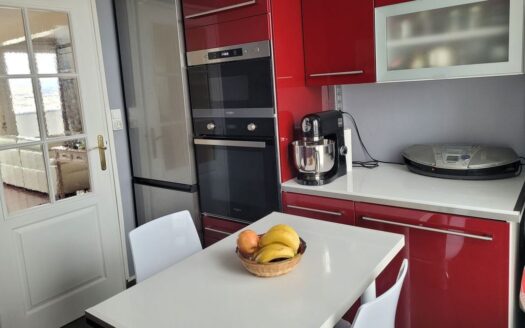 IDEAL COUPLE,FAMILLE,CHARMANT APPARTEMENT TRES LUMINEUX
