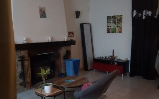 Jolie Maison de Bourg sur 2 étages – IDEAL POUR UNE FAMILLE