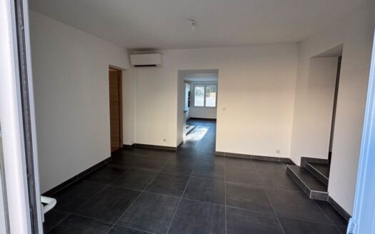 Idéal investisseur ou famille nombreuse Maison Rénovée de 116 m² à Danzé