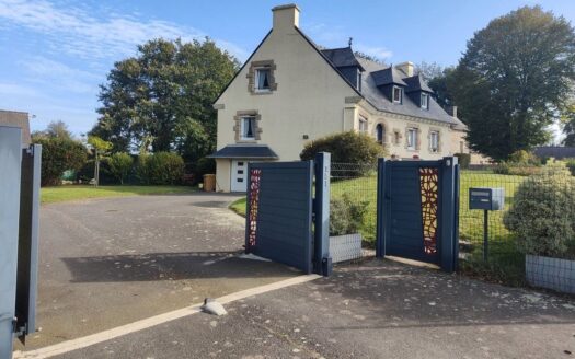 Maison atypique neo-bretonne
