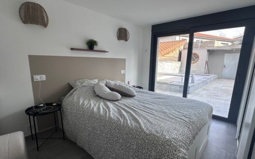 Maison de ville 61m2 avec piscine et terrasse 70m2