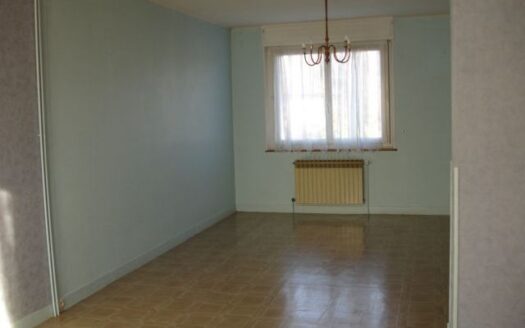 MAISON 6 PIECES 112m² A ROUGEGOUTTE