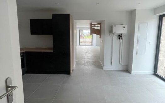 IDEAL FAMILLE – BELLE MAISON EN PIERRE – PROCHE CENTRE VILLE