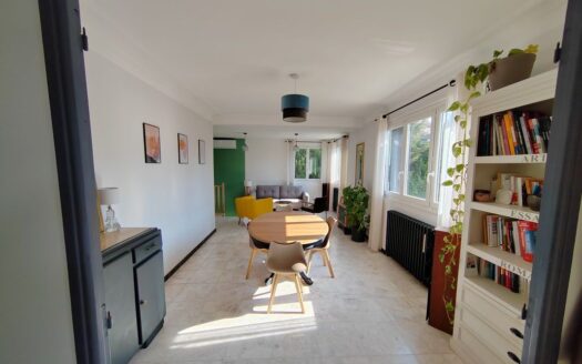 Maison – 7 pièces – Estanove