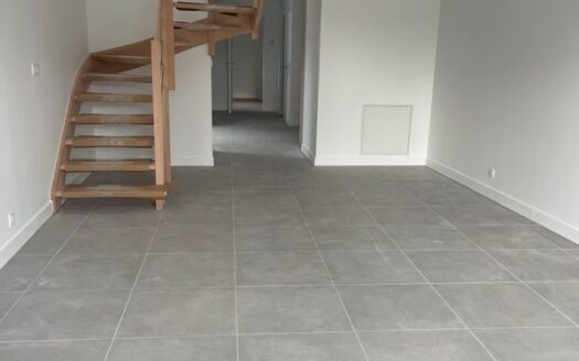 IDEAL FAMILLE – BELLE MAISON EN PIERRE – PROCHE CENTRE VILLE