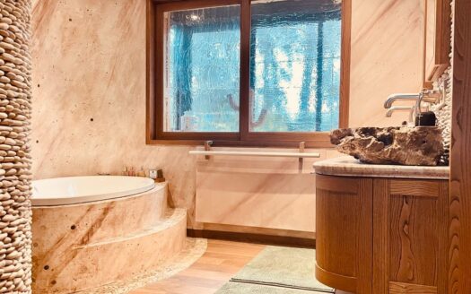 1/3  Magnifique maison rénovée 175m²