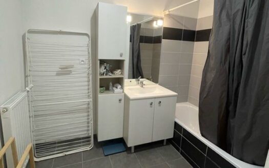 Studio à vendre pàp 2015