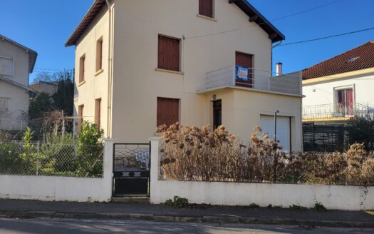 IDEAL FAMILLE / INVESTISSEUR / MAISON INDEPENDANTE / JARDIN / BALCON / TERRASSE/ GARAGE / CALME