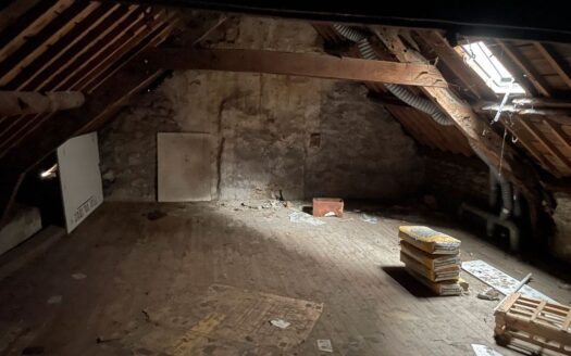 1/3  Immeuble 4 logements à rendement locatif