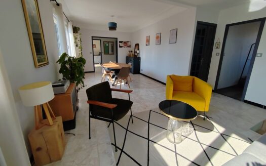 Maison – 7 pièces – Estanove