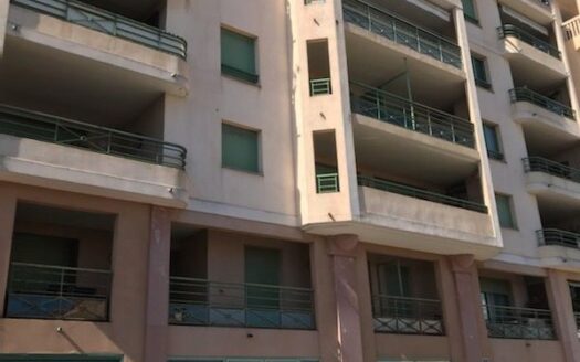 Appartement 4/5 pièces au 5ème étage de 108 m2 environ
