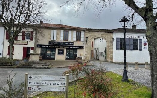 Ensemb. Immobilier Com. 220m2 ideal inv.TBE