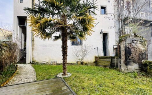 Loft T4 terrasse couverte et jardin