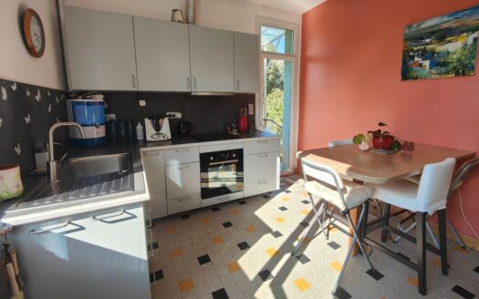 Maison spacieuse de 180m² avec 1400m² de terrain à Bressols (82)