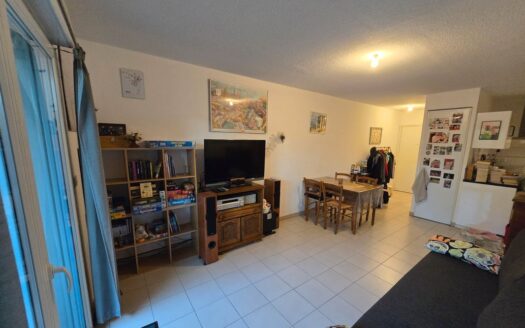 Appartement F3 de 62m2 avec terrasse de 10m2 et parking privatif