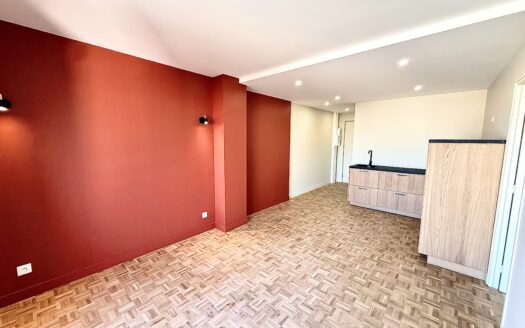 Appartement 40 m² – Dernier Étage avec Balcon