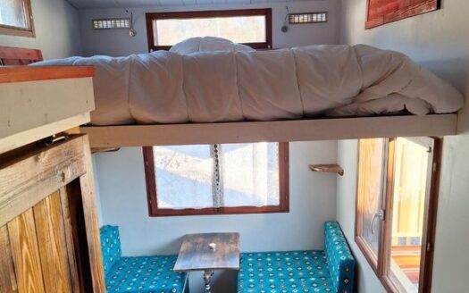 Tiny house