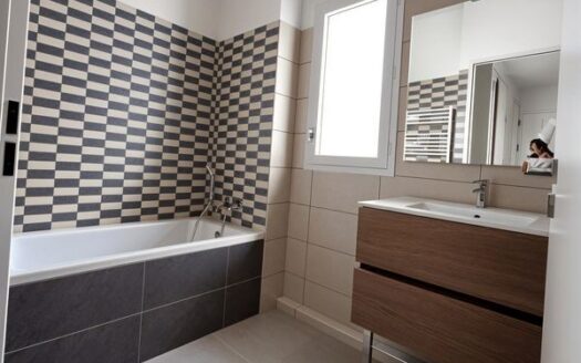 ventabren – maison neuve avec jardin privatif – livraison immédiate