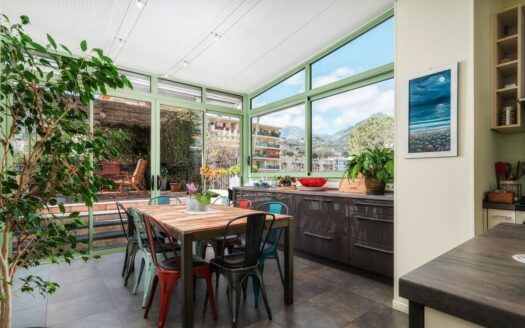 MAISON FAMILIALE 6 CHAMBRES AVEC JARDIN, GARAGE ET APPARTEMENT À 800M DE LA MER – UN BIEN