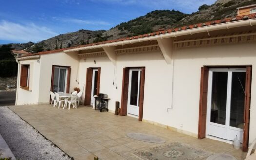 Idéal Famille : Villa de plain-pied avec vue imprenable, au calme absolu – Sournia