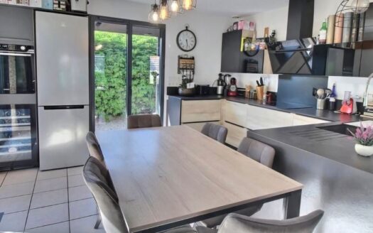 Vente en pap – belle maison moderne