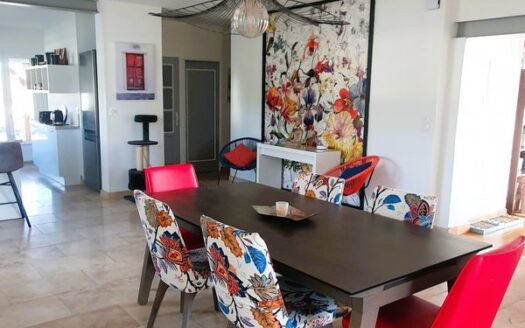 Propriété 6 pièces, 148 M2 habitable