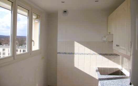 65m² lumineux, Vue dégagée sur l’Ouest Parisien