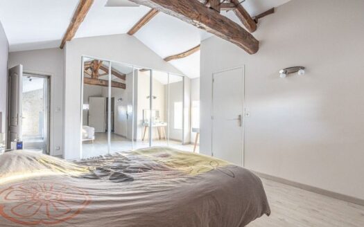 Maison 6 pièces 177 m²