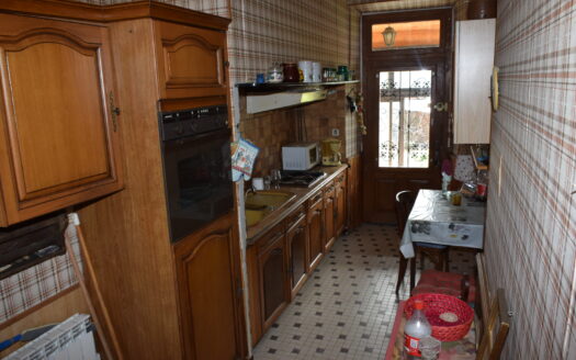 MAISON DE VILLAGE DE 150M2 4 CHAMBRES, DÉPENDANCE IDÉAL FAMILLES OU PROJET DE RÉNOVATION