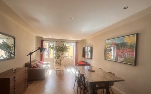 Appartement T3 traversant à vendre à Bormes les Mimosas