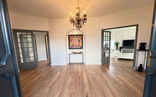 Maison spacieuse de standing Izon