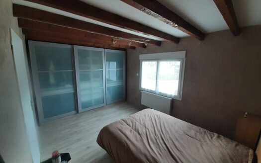 Maison 141m² LC (147) 4ch+1Bur + 85m² de SS , rue BELLEVUE