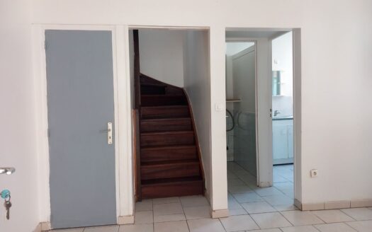 Maison de ville 85 m² – 126 000 € (prix à débattre)