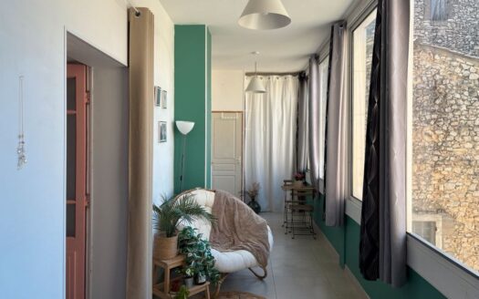 Appartement T4 lumineux de 99,39 m² à Gajan – Un cadre de vie paisible à proximité de Nîmes et