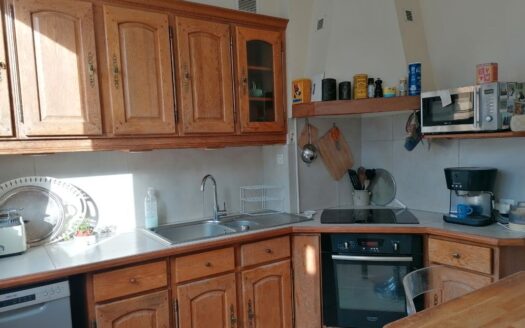 Appartement traversant 7ème etage /8