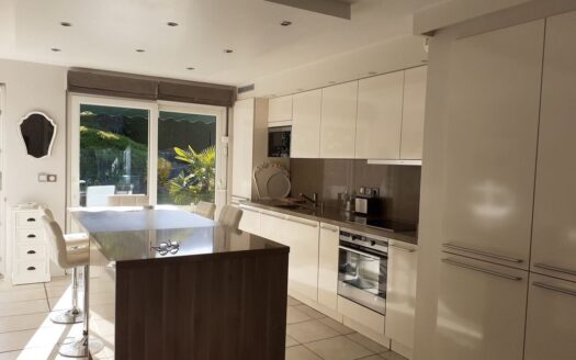 Appartement 4 pièces triplex en rez de jardin
