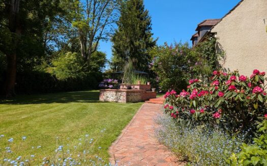 Maison familiale au calme, à 10 min de Beauvais 95 m² habitables – Terrain de 1.796 m² – 3 cham