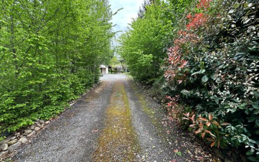 Belle maison de famille de 140 m2 sur terrain arboré de 2000m2, piscinable et constructible
