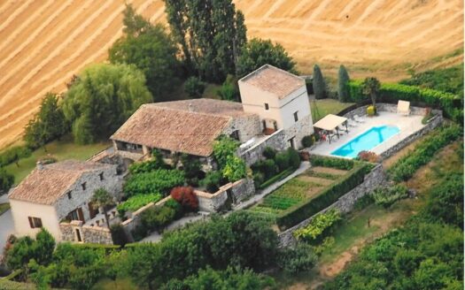 Propriété en Pierre de 2 maisons