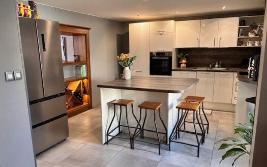 Maison 10 Pièces 189m²