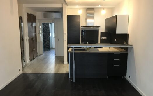 3 pièces 60 m2 Métro  Goncourt Paris 10ème
