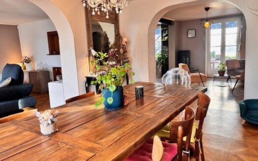 Maison 10 Pièces 189m²