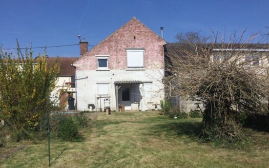 Maison individuelle 71 m2 dans un village calme à 15 min de Douai et de Cambrai, prévoir travau