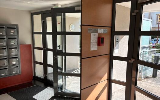 Residence récente appartement T3 80 m² avec place de parking privée sécurisée – Longeville les