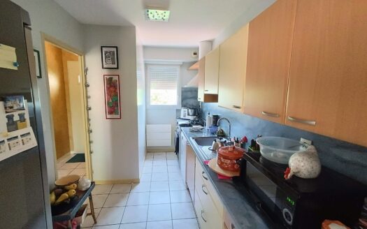 Maison calme et fonctionnelle 4 pièces avec jardin et garage, proche commerces