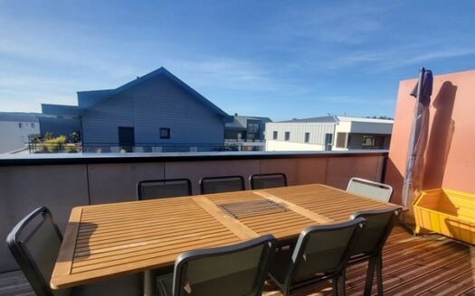 À VENDRE – Appartement T3 avec terrasse panoramique – 315 000 (30 000 garage + cave)